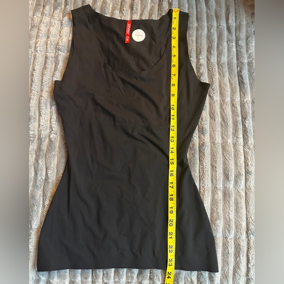 Spanx thinstincts black shapewear tank top base layer - Picture 10 of 10